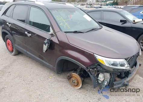 2014 Kia Sorento Lx z USA, uszkodzony, nr VIN 5XYKT4A65EG482878